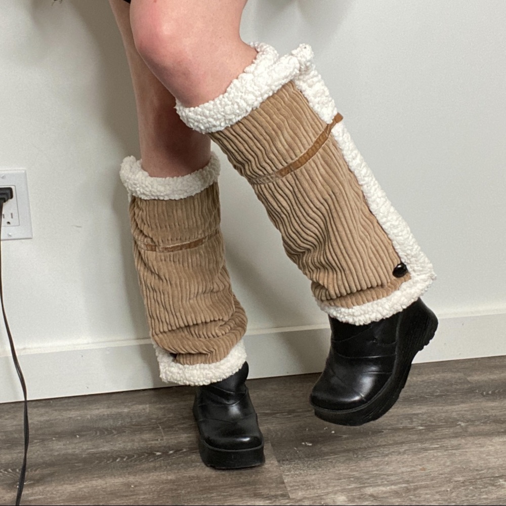 *SOLD ON DEPOP* Fairycore Cozy Winter Leg Warmers - Picture 1 of 5